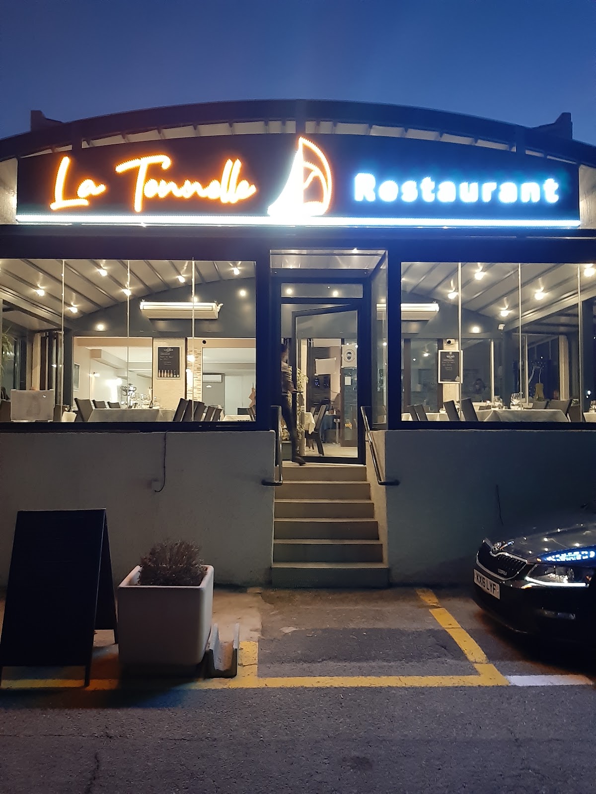 La Tonnelle