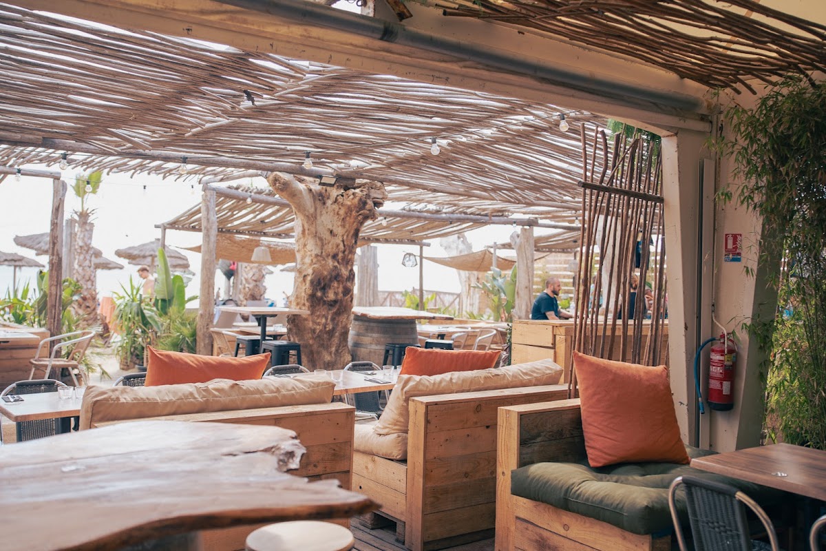 Naudo Beach Club