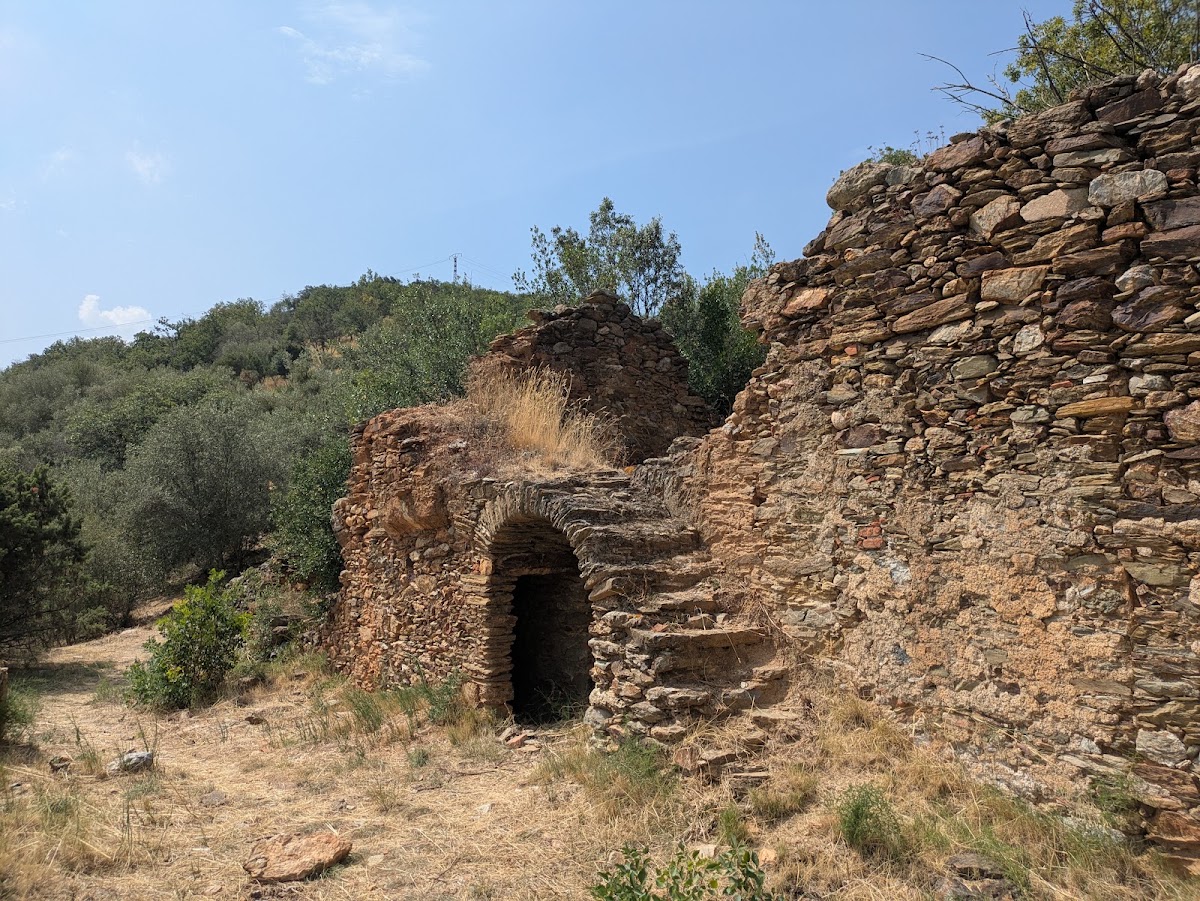 Vila abandonada de Corbera