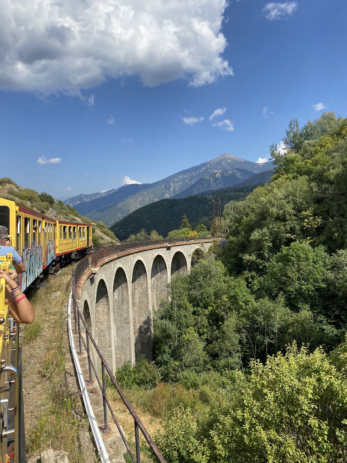 Train jaune