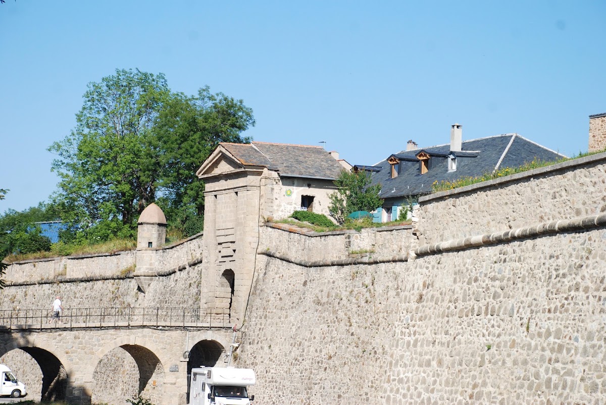 Barbacana de Sant Pere (Barbacane St Pierre)