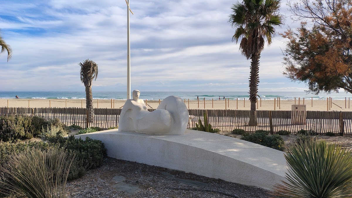 Statue femme nue