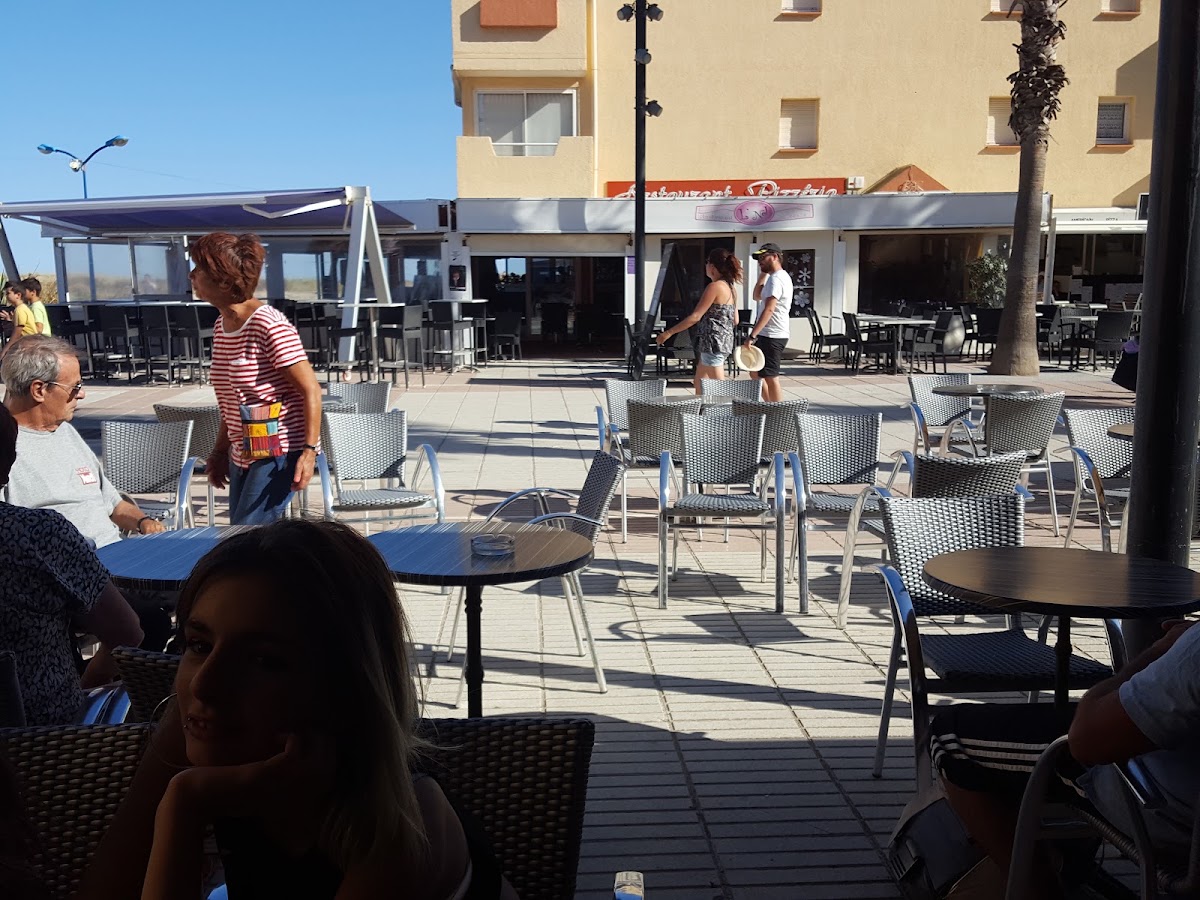 Kuta Café