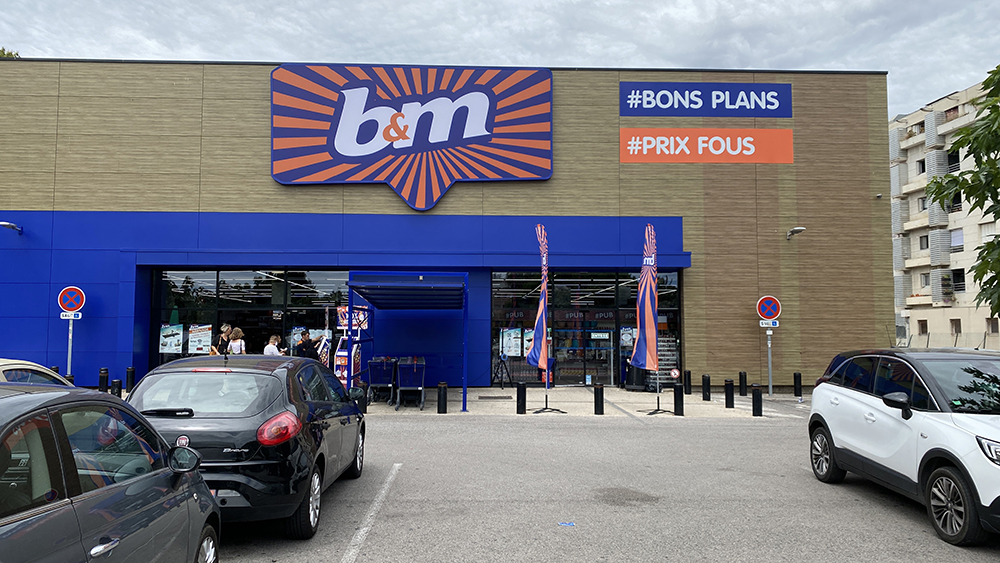 B&M