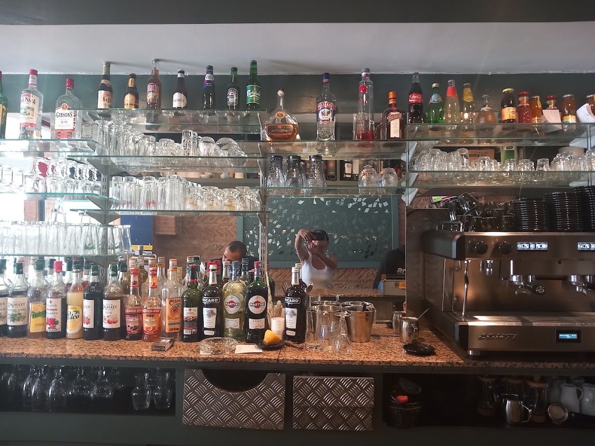 Le Populaire Bar Glacier