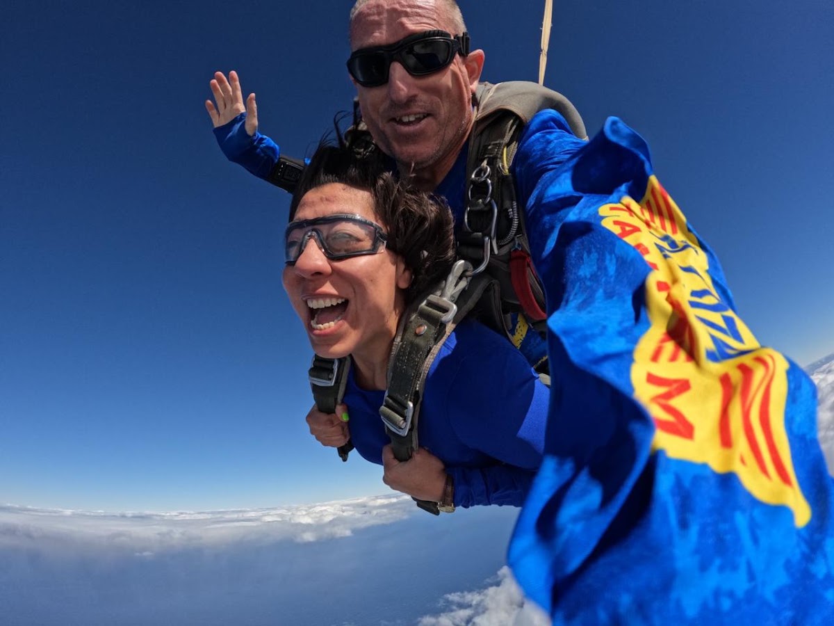FLY974 TANDEM 66 – Saut en parachute tandem d’hélicoptère