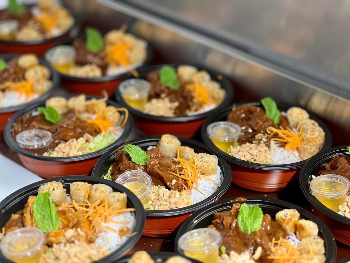 Baan Sushis & Asian Street Food Llupia