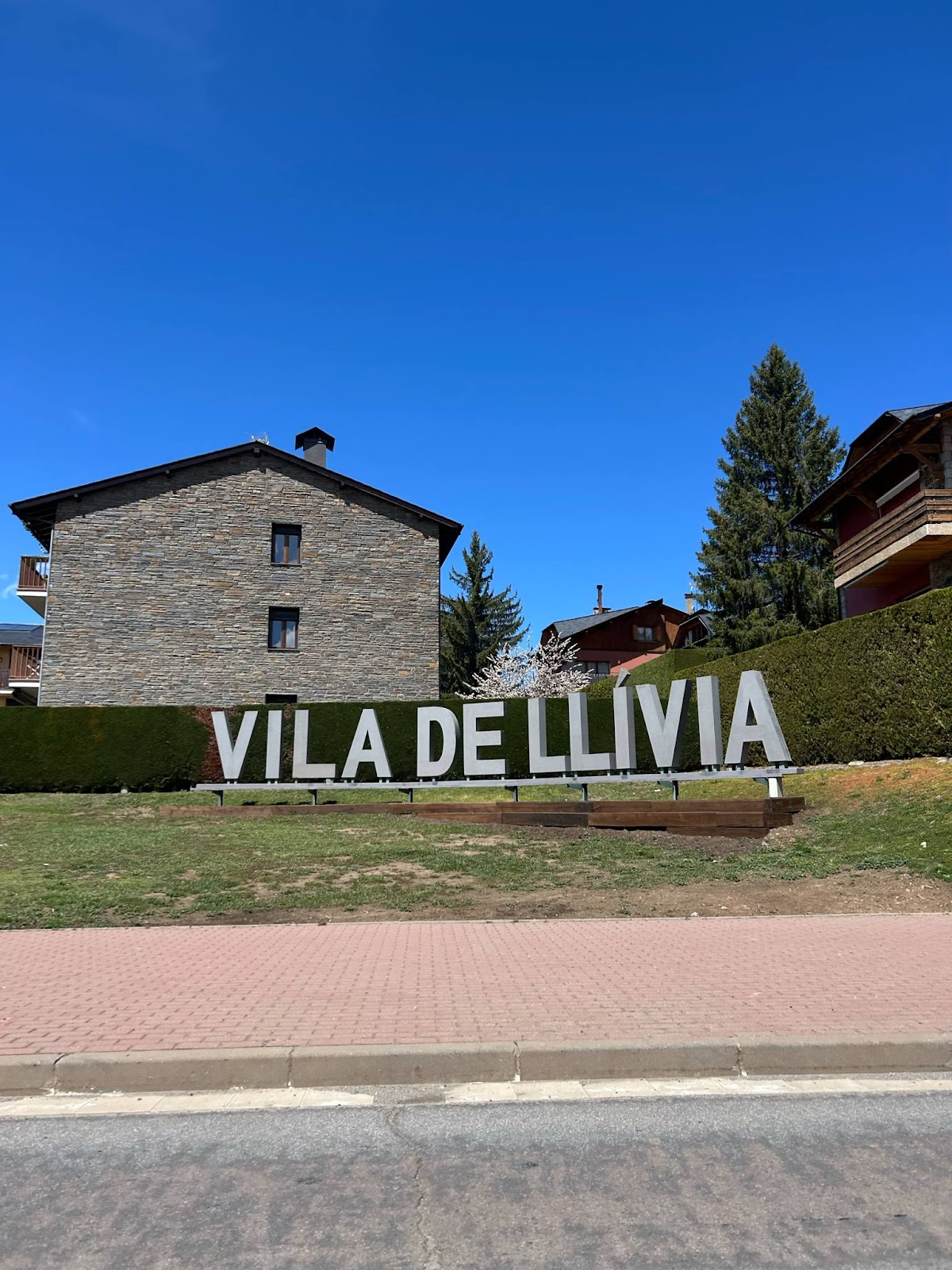 Vila de Llívia