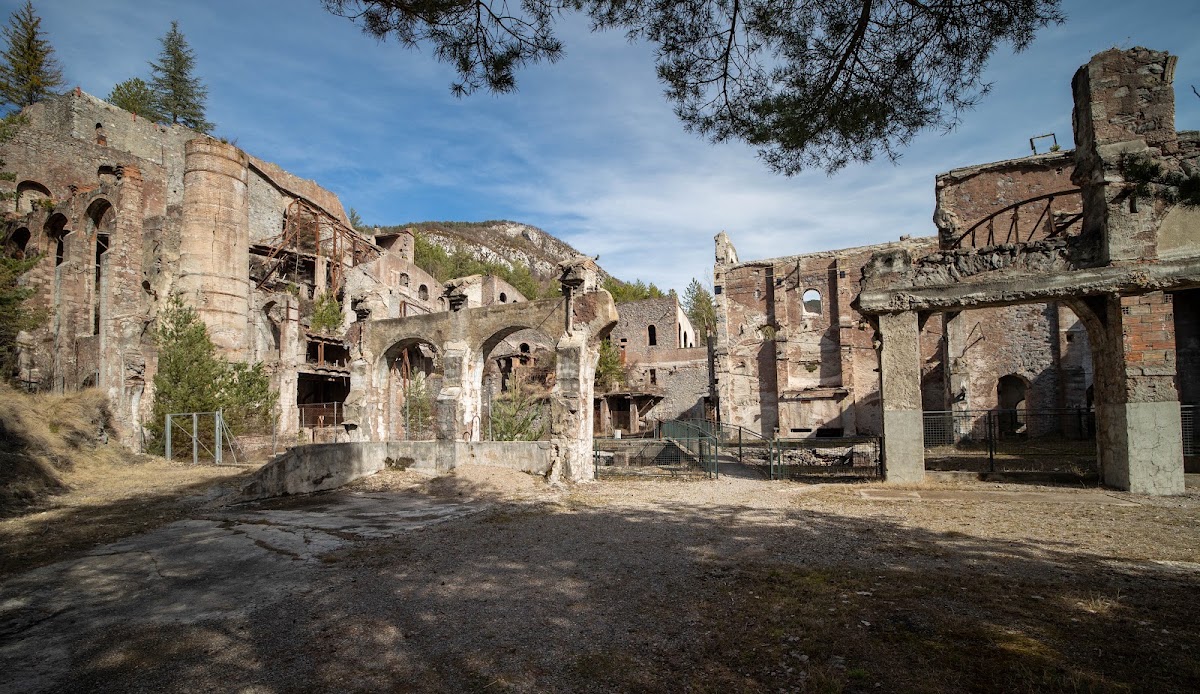 Museu del Ciment de Castellar de n&rsquo;Hug