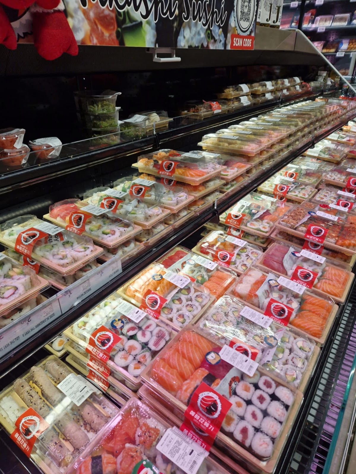 TAKASHI SUSHI