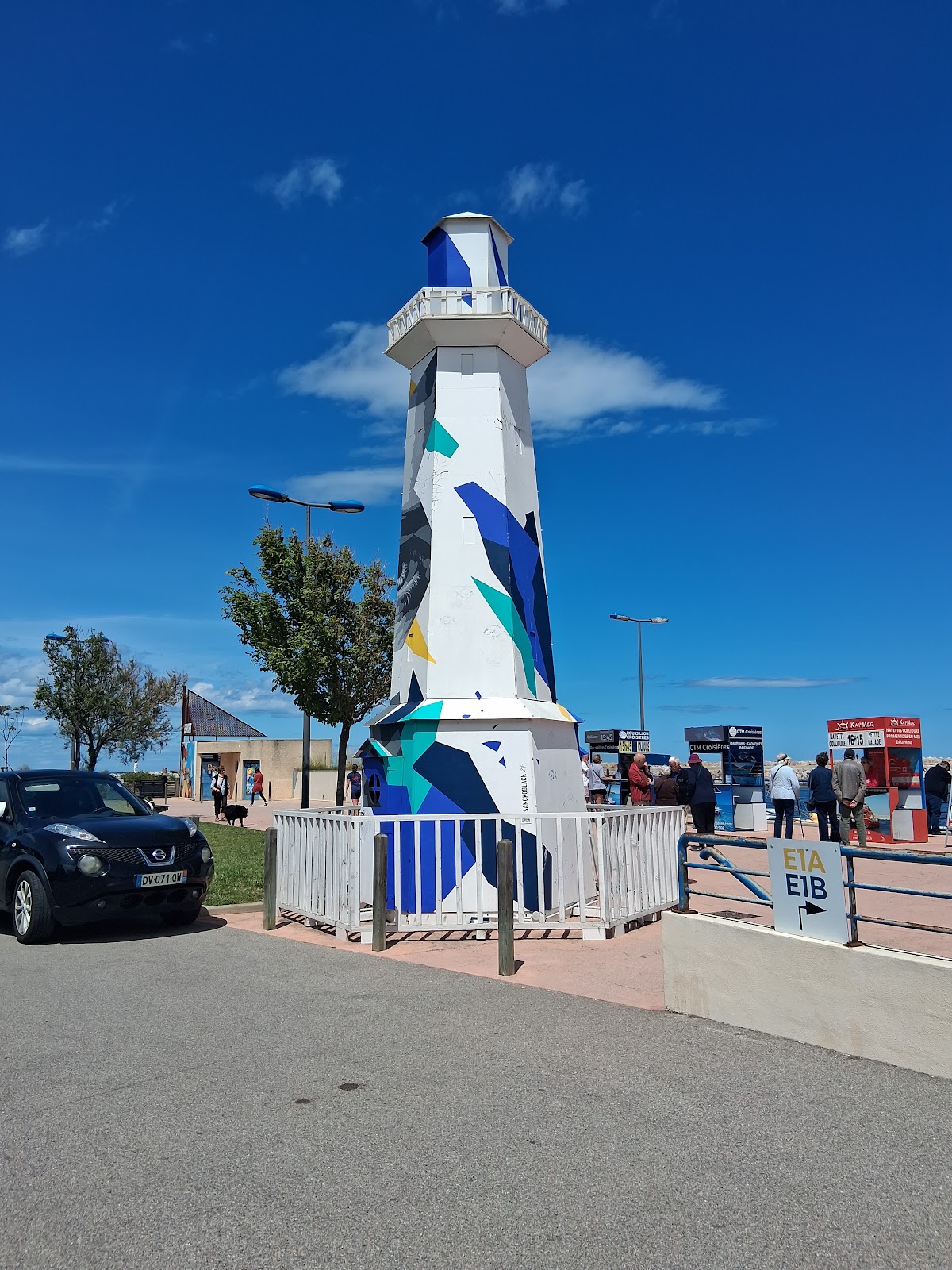 Phare Bleu Requin