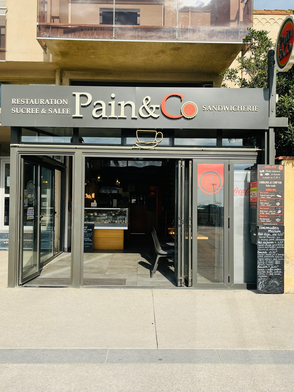 Pain&Co
