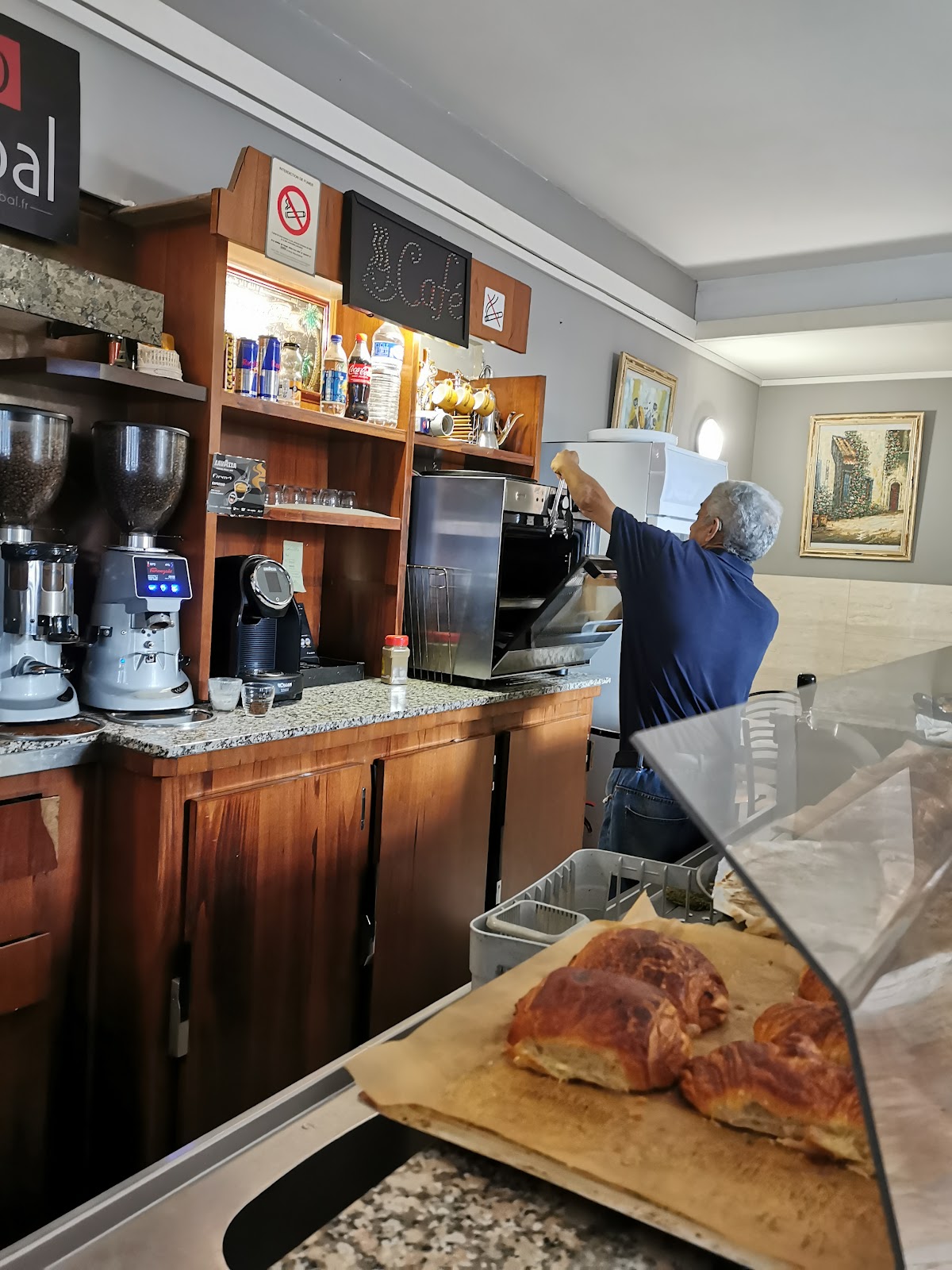 Le Floreal Cafe