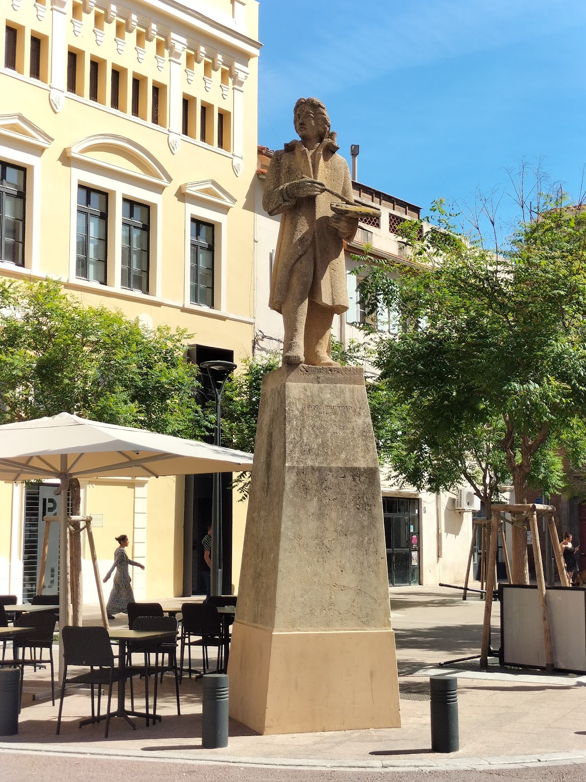 Place Hyacinthe Rigaud