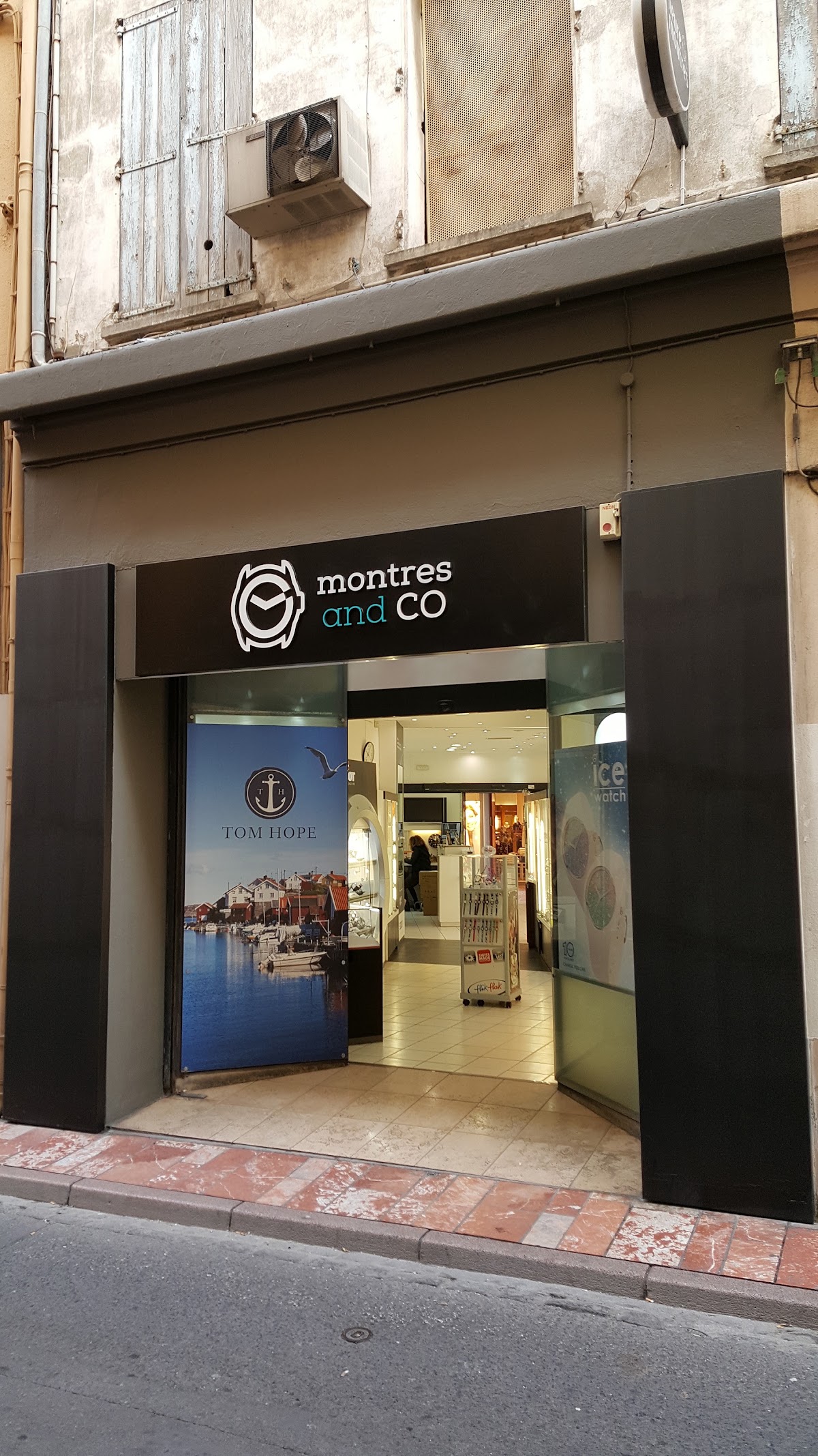 Montres and Co