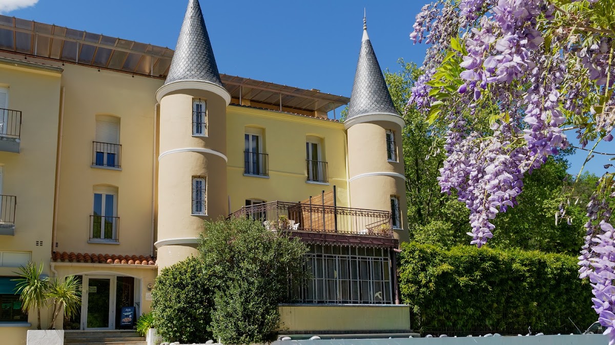 Appart Hôtel Restaurant Castel Emeraude