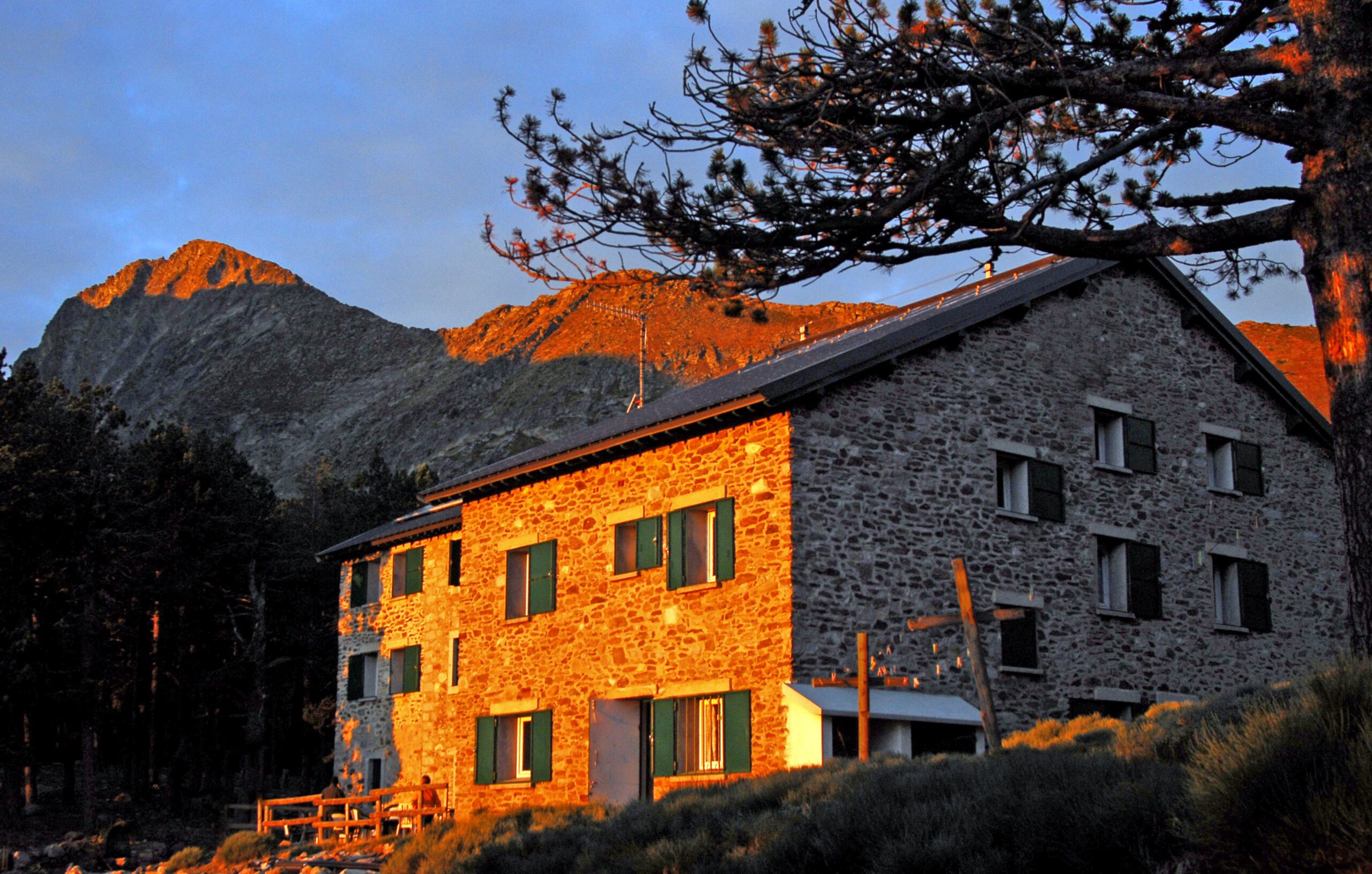 Refuge du Club Alpin Français des Cortalets